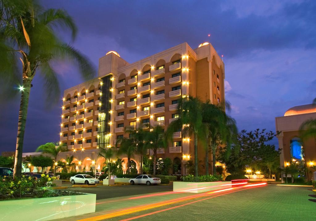 Hotel Lucerna Culiacán Екстериор снимка