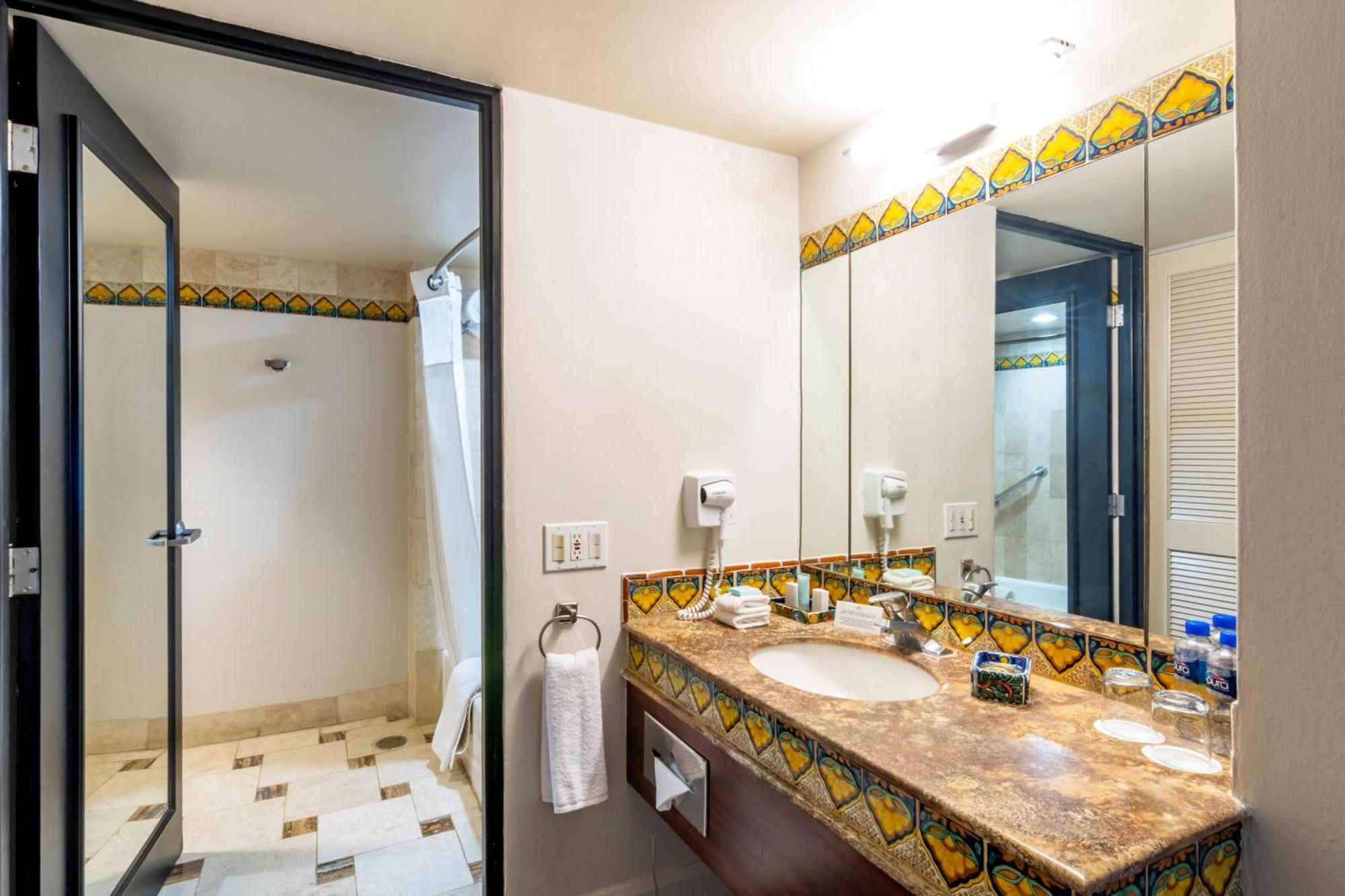 Hotel Lucerna Culiacán Екстериор снимка